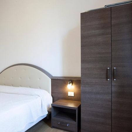 Hotel Amalfi Milan Exterior photo