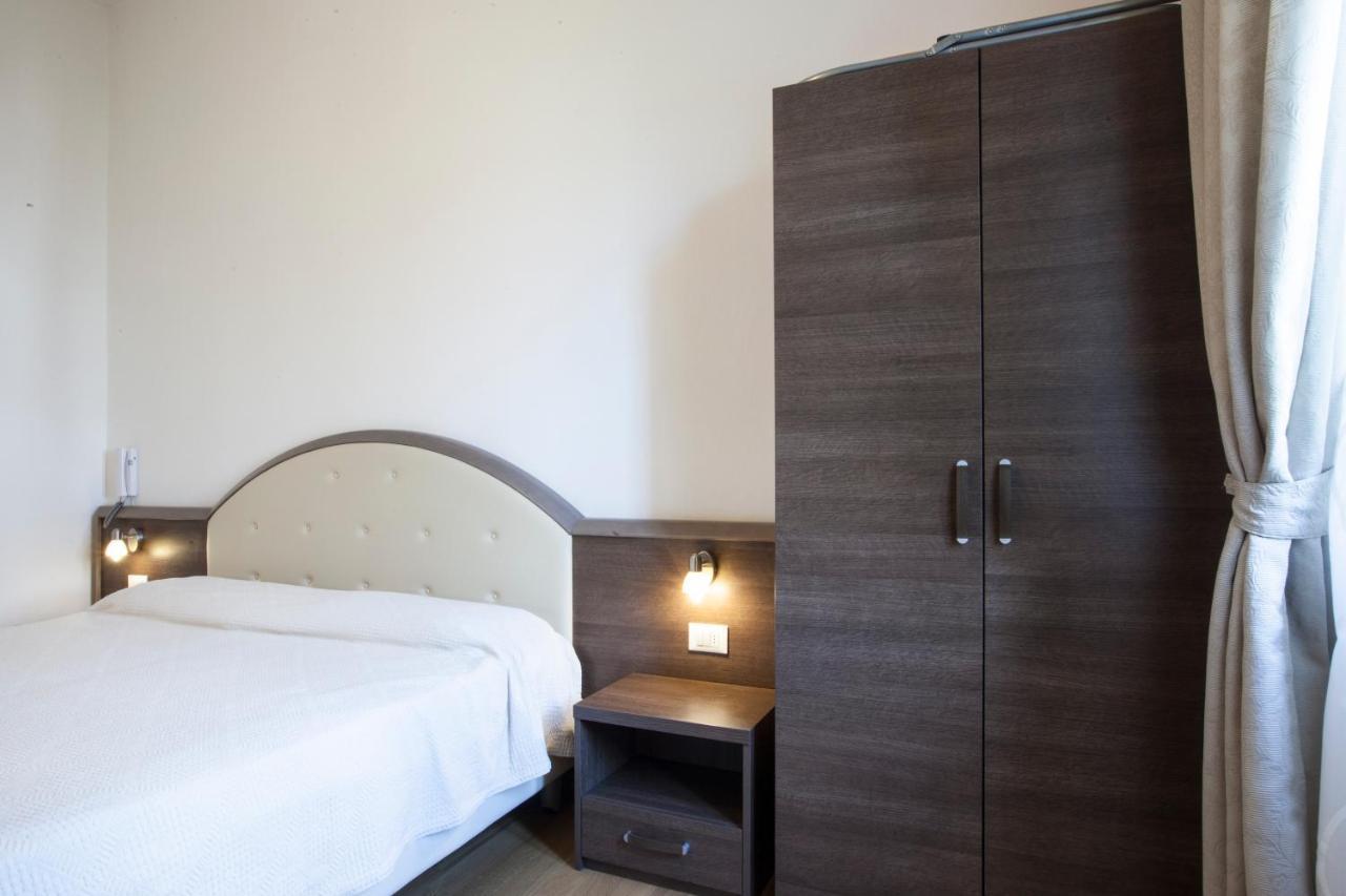 Hotel Amalfi Milan Exterior photo