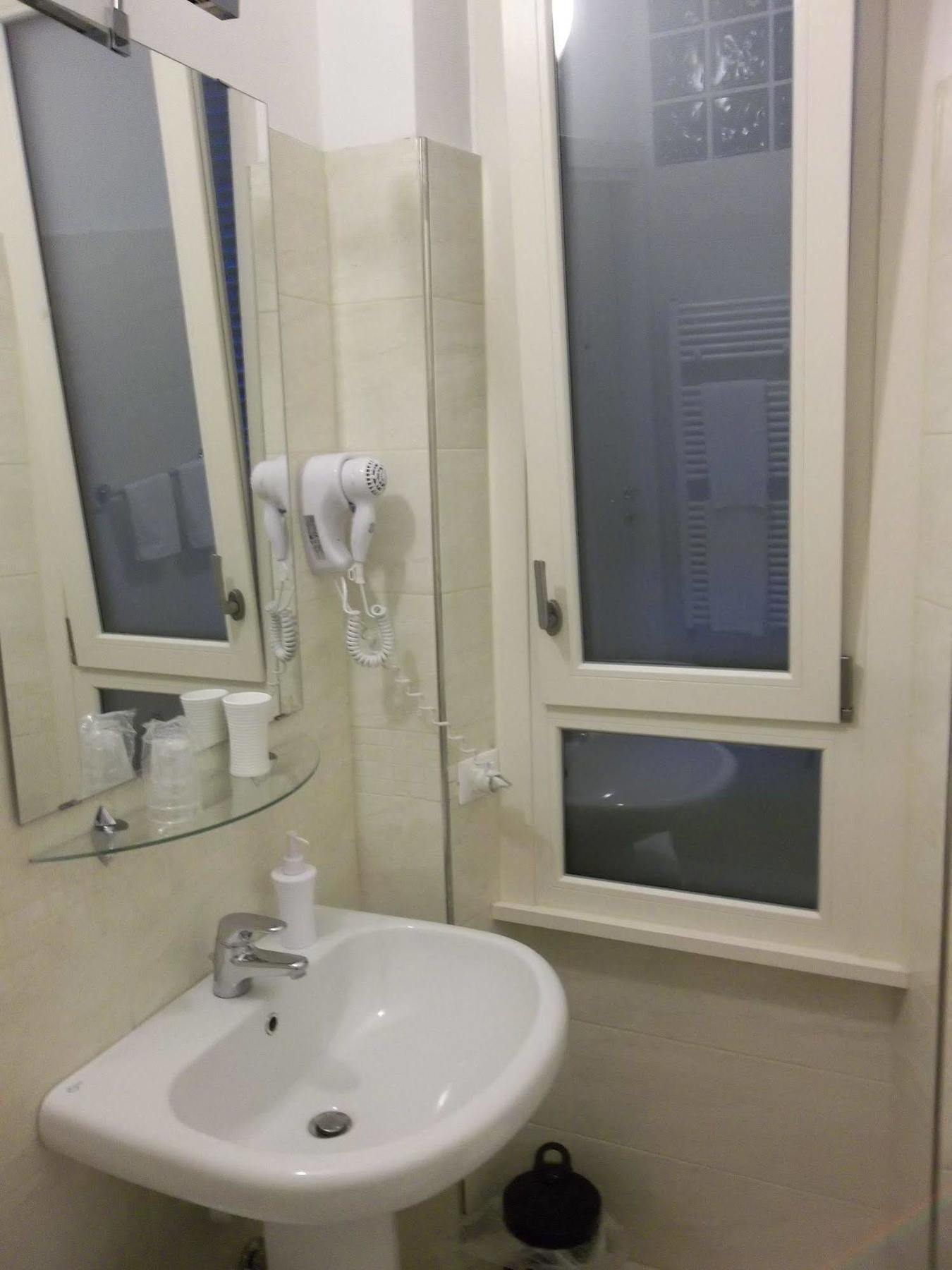 Hotel Amalfi Milan Exterior photo