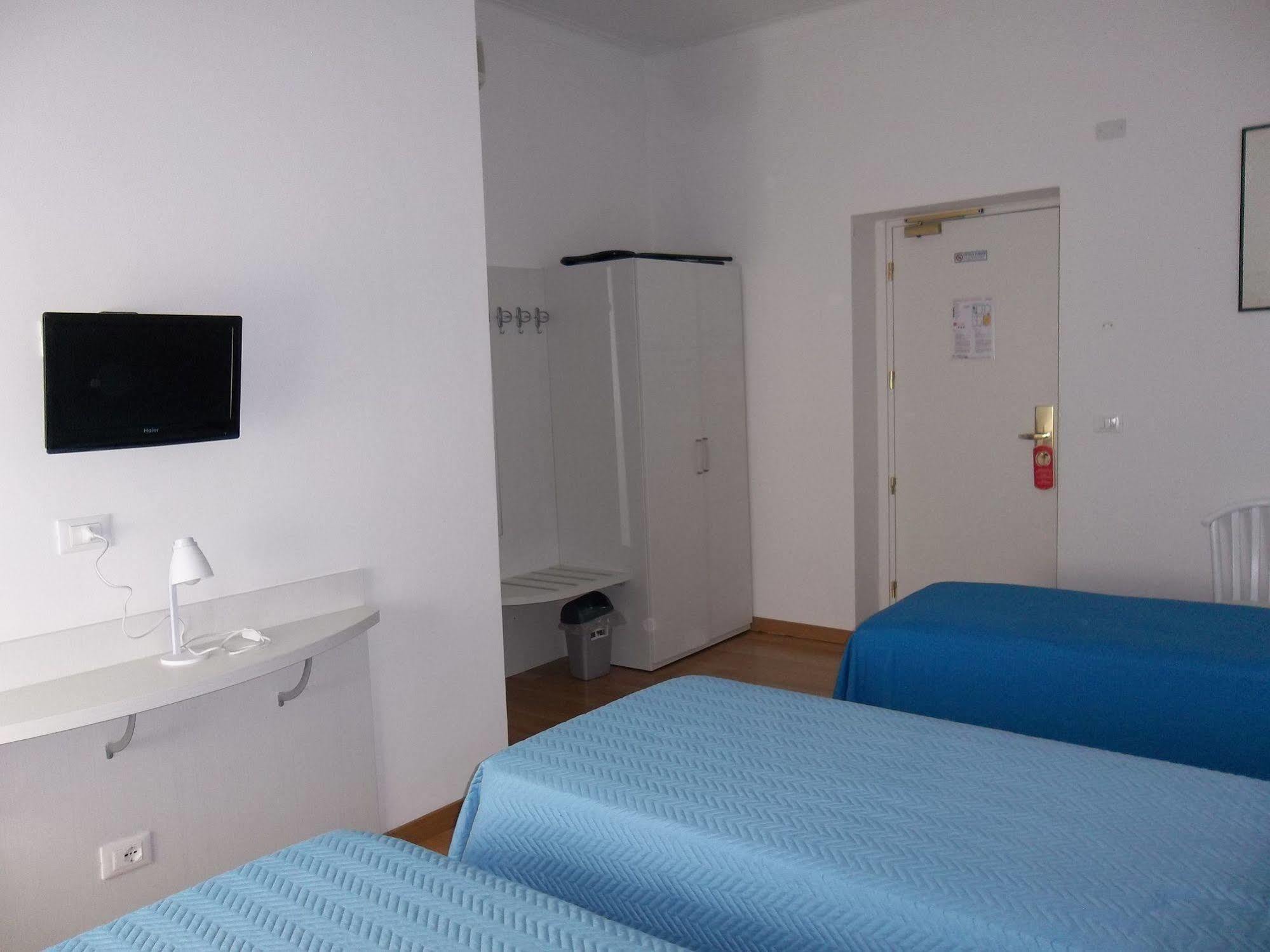 Hotel Amalfi Milan Exterior photo
