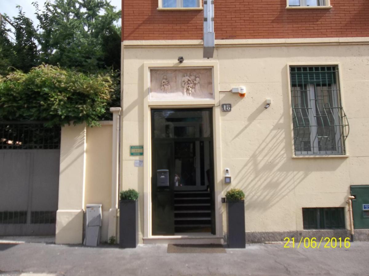 Hotel Amalfi Milan Exterior photo